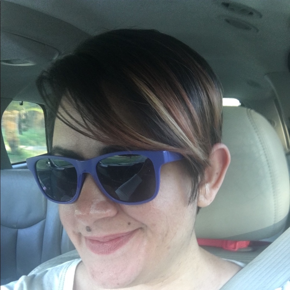 Meet your Posher, Joy